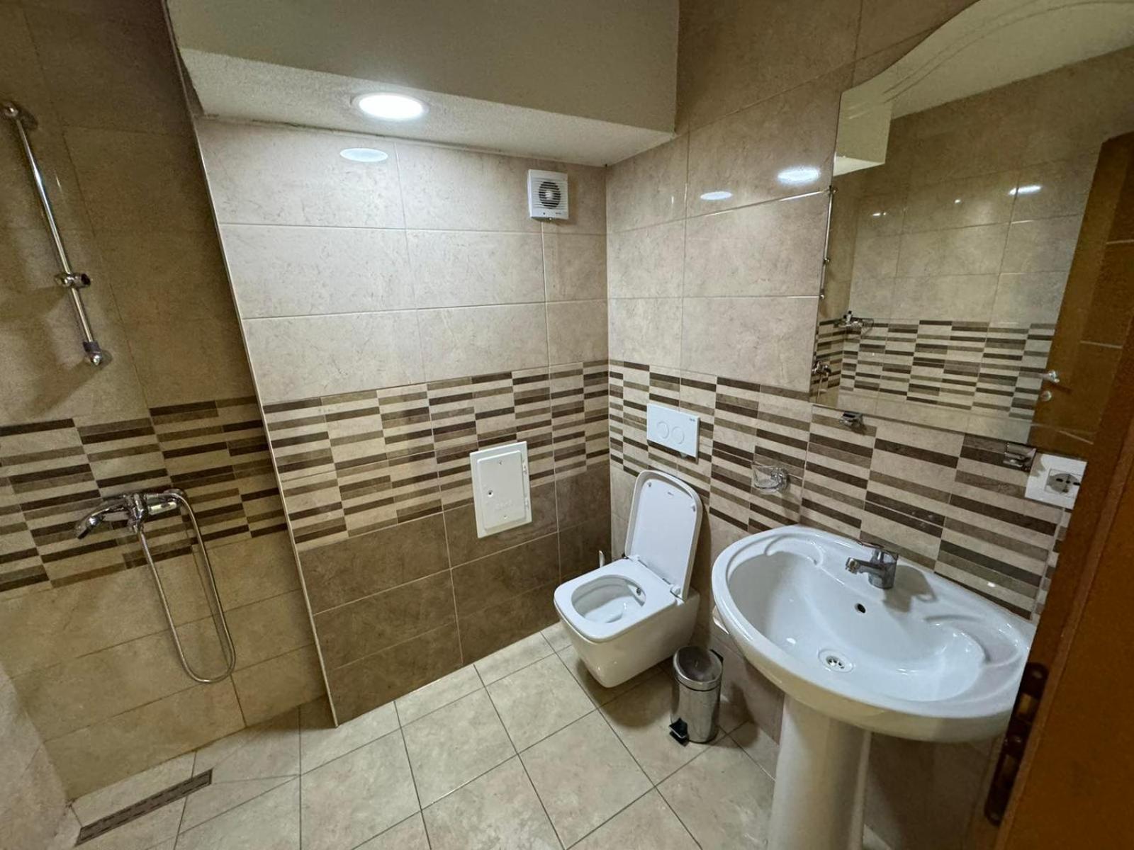 Hotel Pashtriku Gjakova Buitenkant foto