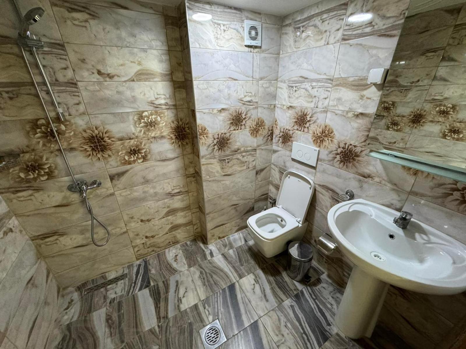 Hotel Pashtriku Gjakova Buitenkant foto